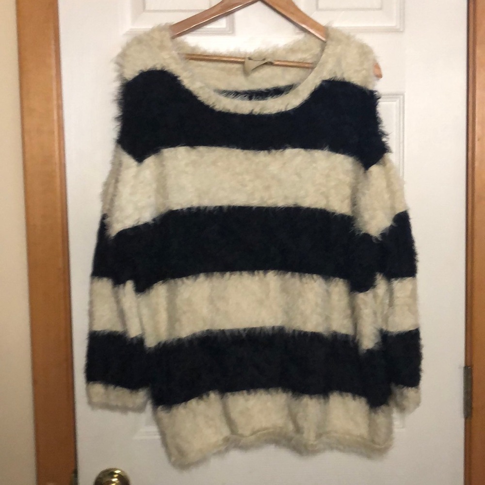 SuGYPSIES striped cut out shoulders fluffy sweater